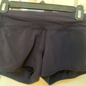 Lululemon size 4 Speed up lined shorts